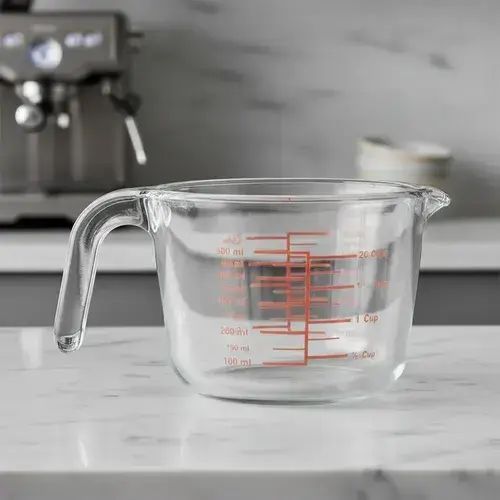 Jarra Medidora De Vidrio 500 Ml Con Asa Y Pico Vertedor Rojo